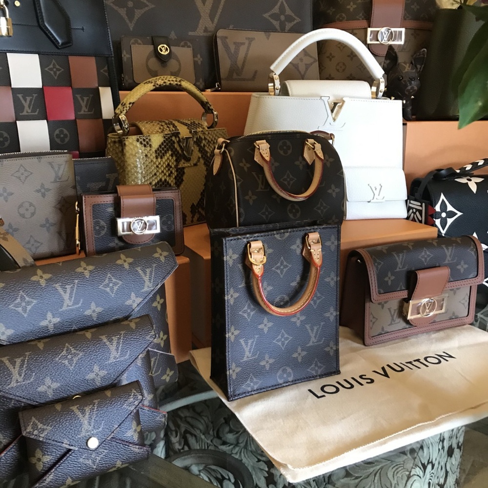 AUTHENTIC Louis Vuitton Petit Sac Plat - Picture 2 of 7